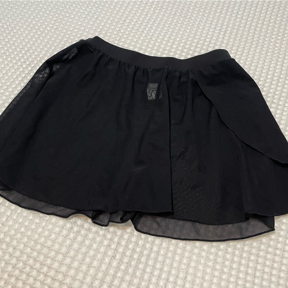 NWOT Girl’s Ballet Skirt